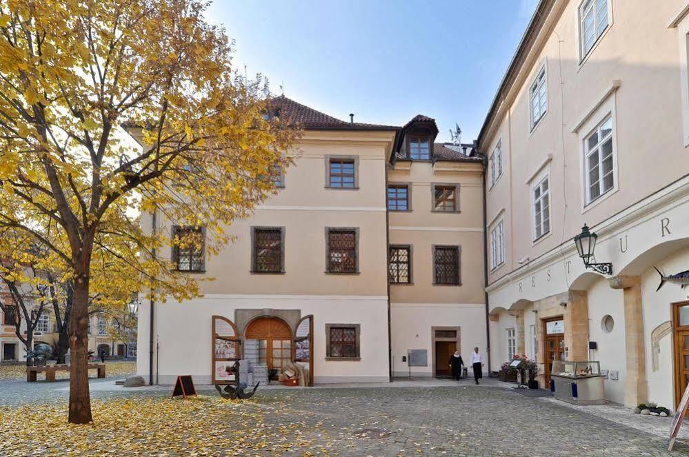 Old Town Boutique Apartments Prague Luaran gambar